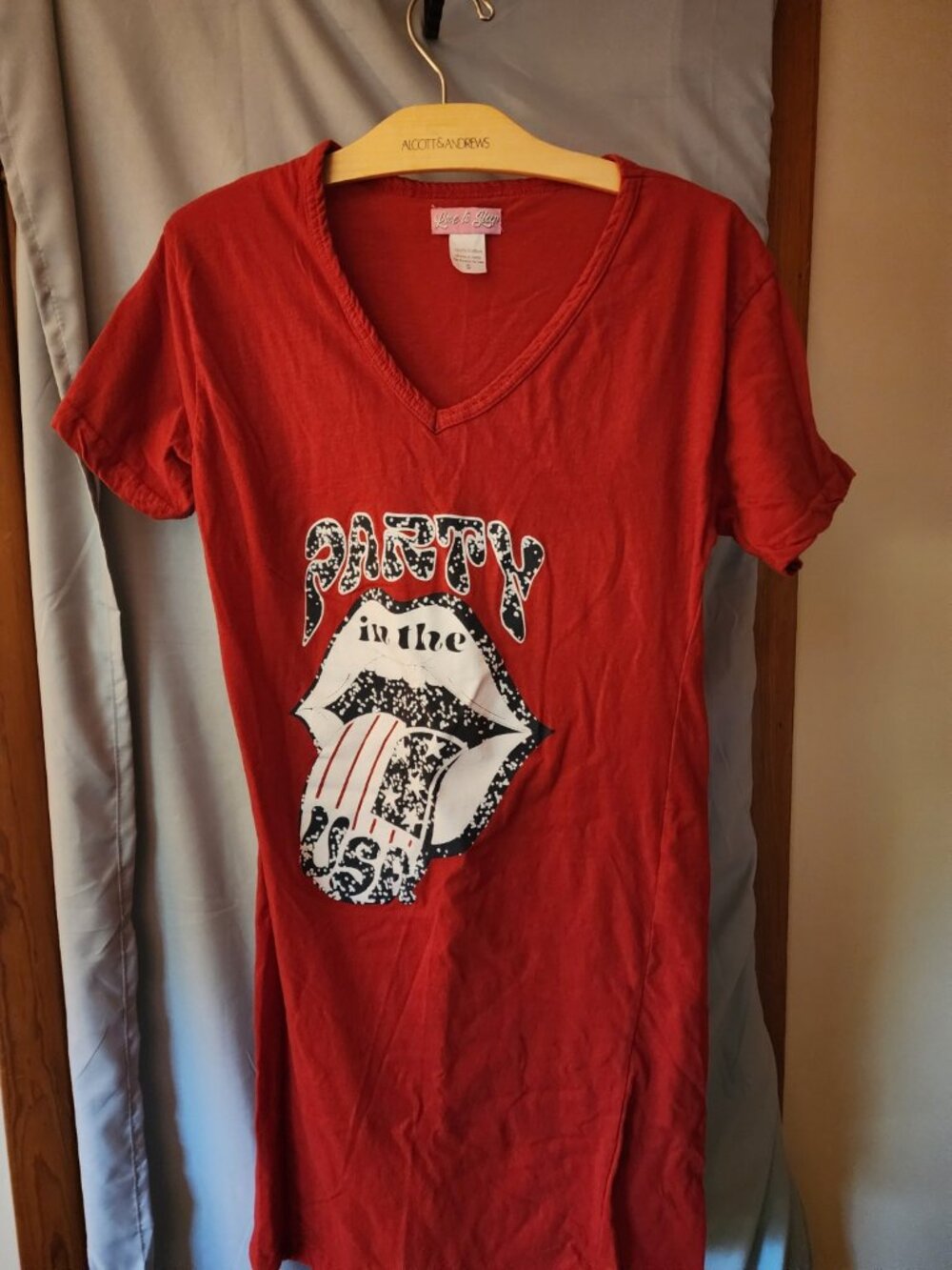 Love to Sleep Dirty in the USA Graphic T-Shirt Dress Red Size Small